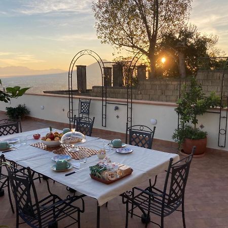 Le Petit Palais - Naples Bed & Breakfast Екстериор снимка