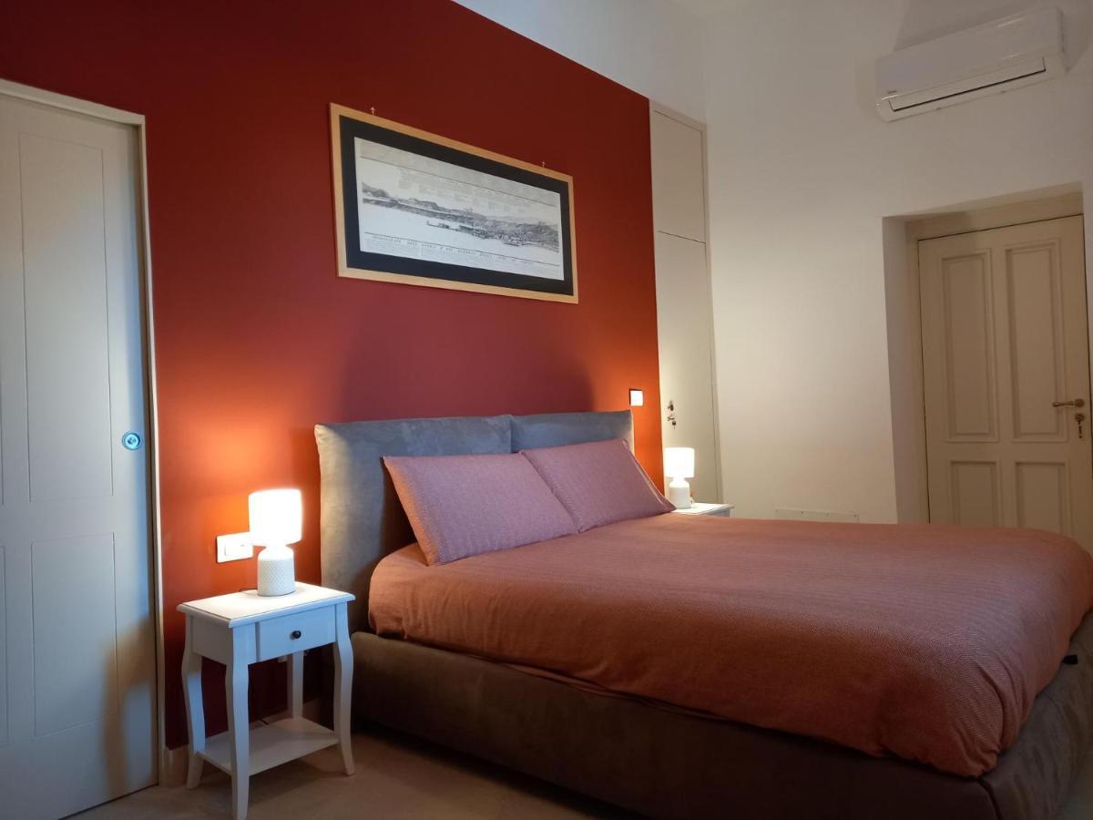 Le Petit Palais - Naples Bed & Breakfast Екстериор снимка