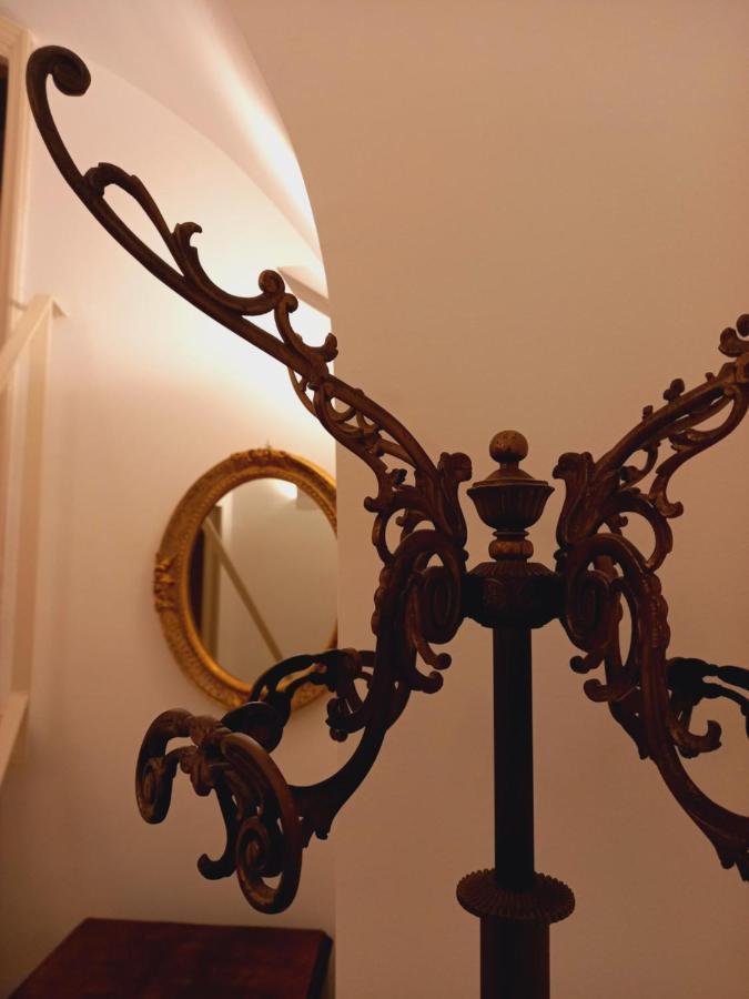 Le Petit Palais - Naples Bed & Breakfast Екстериор снимка