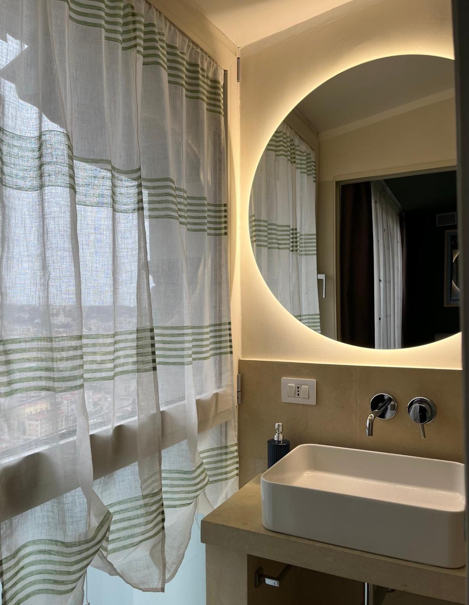 Le Petit Palais - Naples Bed & Breakfast Екстериор снимка